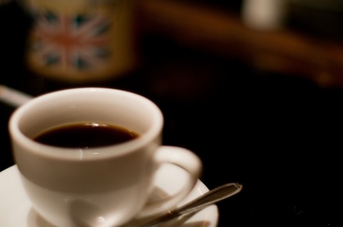 昭和な老舗喫茶店の珈琲カップが小さいことへの不満と称賛 エゴクリ